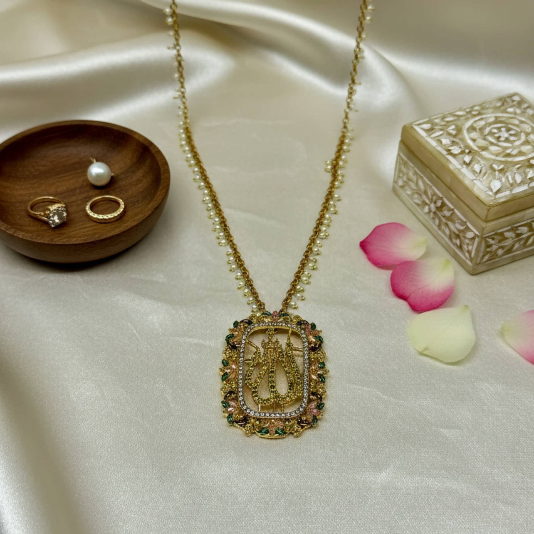 Pendant Allah 5