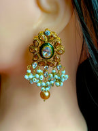 GOLDEN ROUND FLORA EARRINGS
