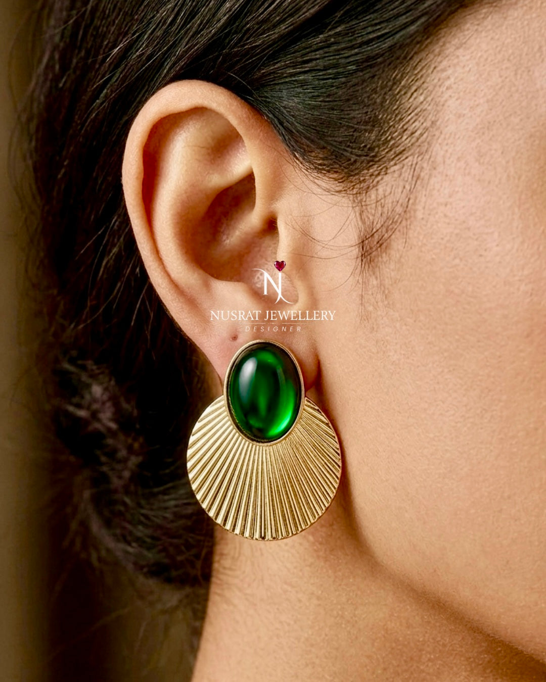 Earrings Studs cabochon Emerald