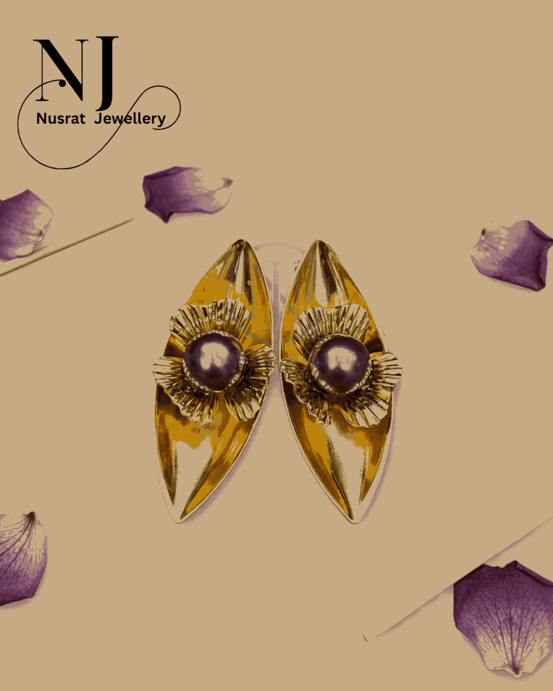 Studs Golden - Nusrat Jewellery